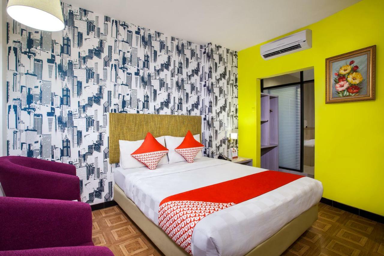 Oyo 119 Belvena Hotel Yakarta Exterior foto